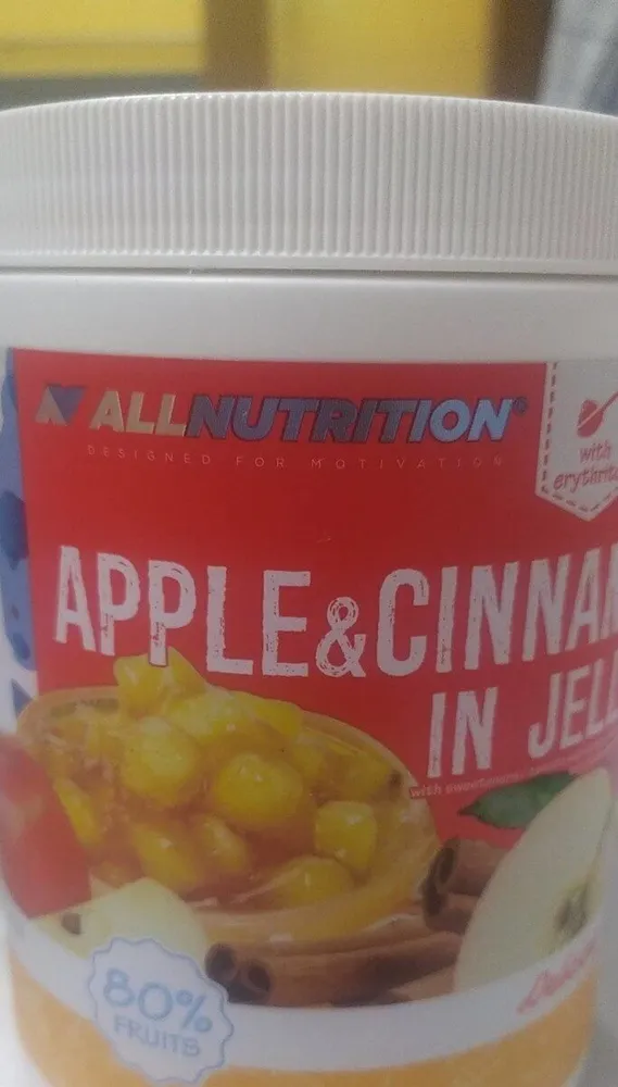Apple and cinnamon in jelly