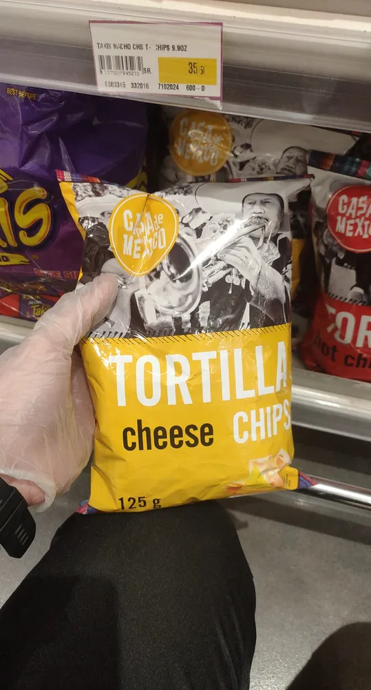 Tortilla cheese chips imp
