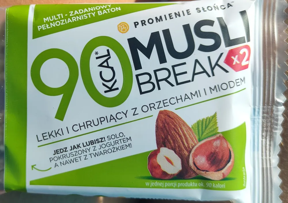 Baton musli z orzechami i miodem
