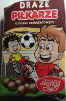 Draże piłkarskie o smaku czekoladowym