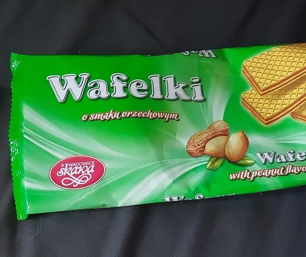 Waferki o smaku orzechowym