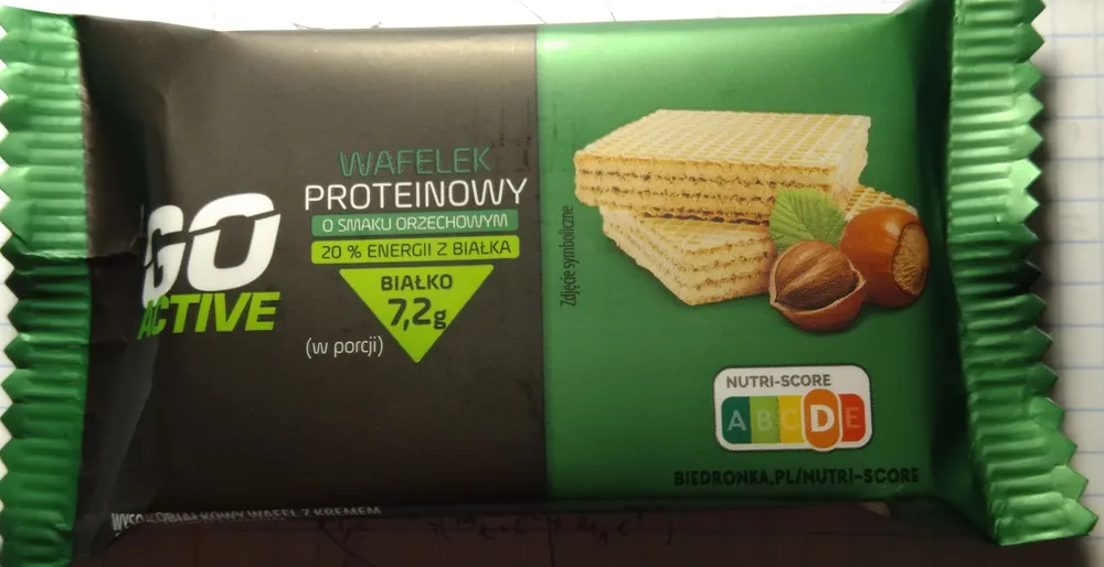 Wafelek proteinowy o smaku orzechowym