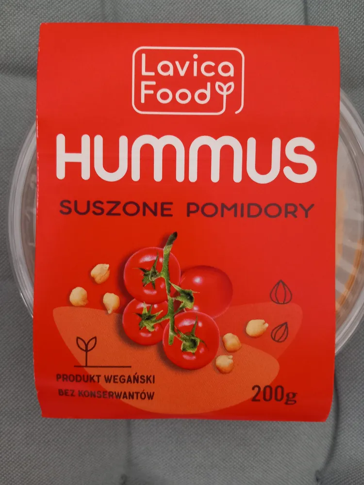 Hummus z suszonymi pomidorami