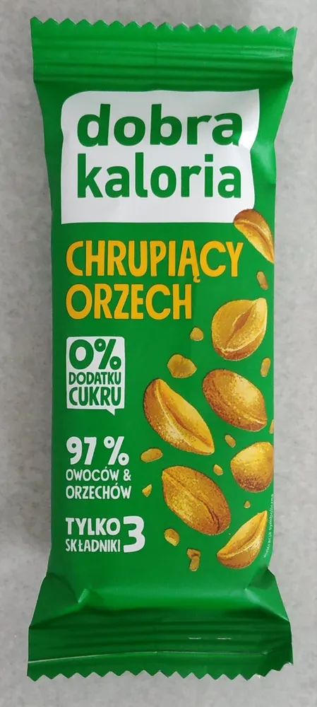 Baton owocowy chrupiący orzech