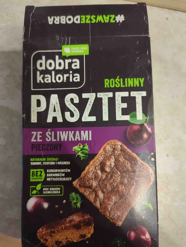Pasztet roślinny ze śliwkami