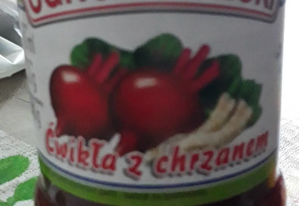 Remolacha con rábano picante rallado