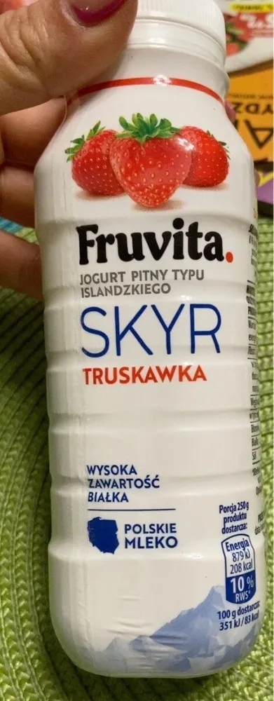 Jogurt pitny truskawkowy