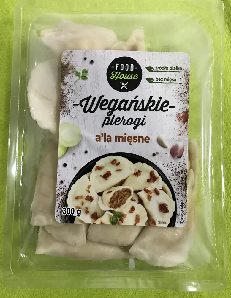Wegańskie pierogi a'la mięsne