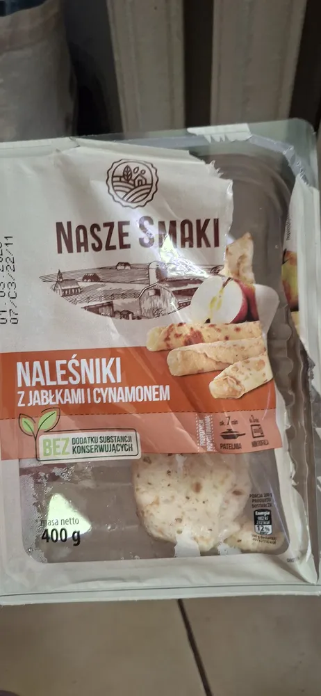 Naleśniki z jabłkami i cynamonem
