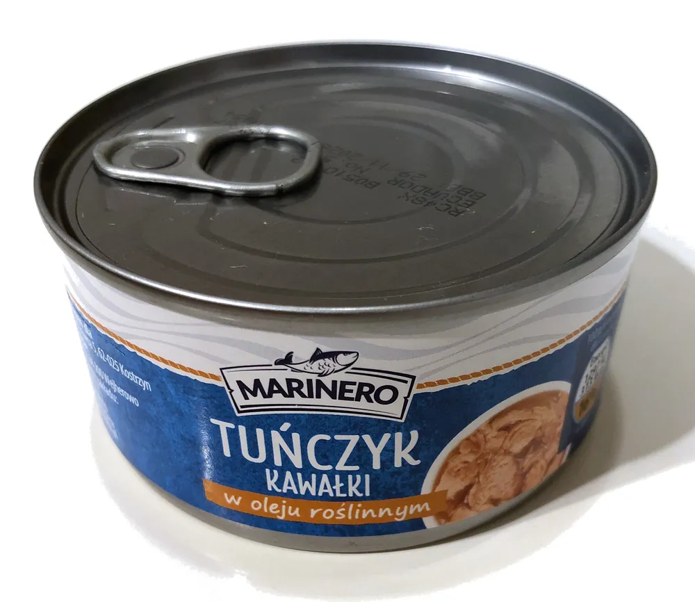 Tuna pieces in vegetable oil