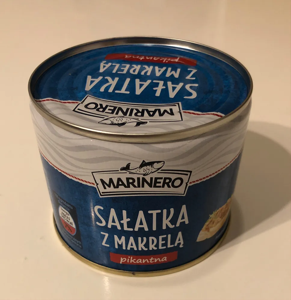 Sałatka z makrelą pikantna