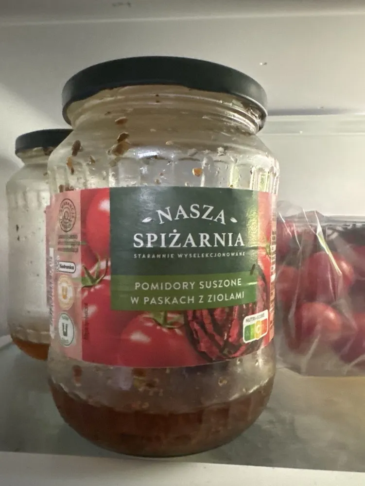 Pomidory suszone w paskach z ziołami