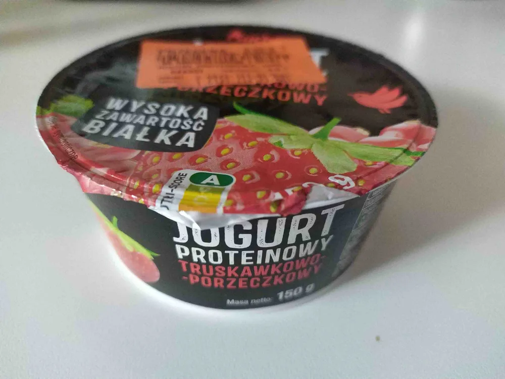 Jogurt proteinowy truskawkowo-porzeczkowy