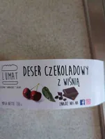Deser czekoladowy z wiśnią