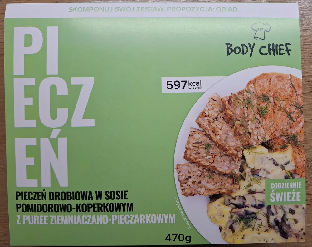 Pieczeń drobiowa w sosie pomidorowo-koperkowym z puree ziemniaczano-pieczarkowym