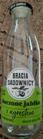 Tłoczone jabłko z agrestem