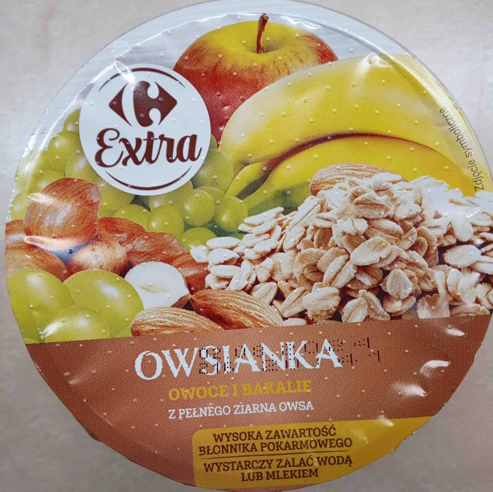 Owsianka owoce i bakalie