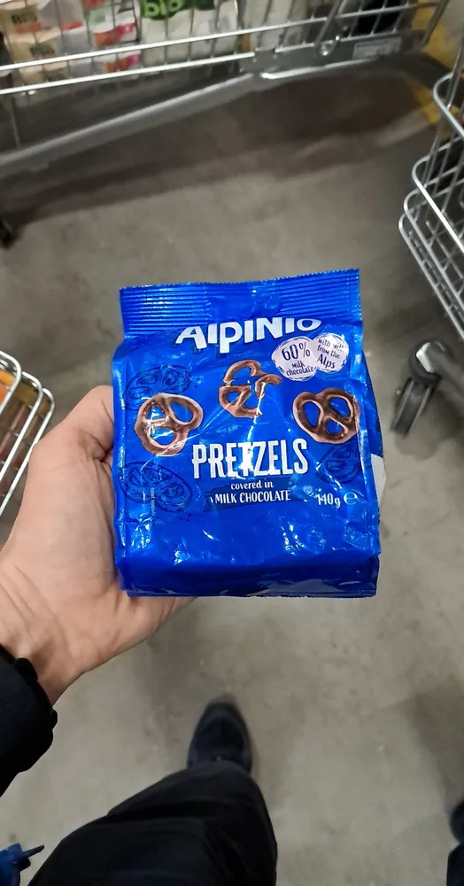 Alpinio Pretzels covered in Milk Chocolate