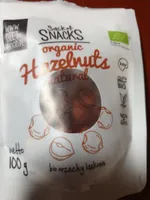 Organisé hazelnuts natural