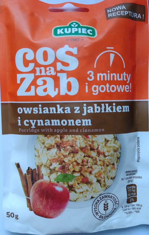 Owsianka z jabłkiem i cynamonem