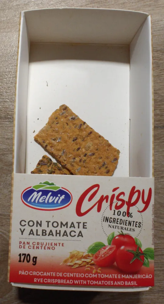 Crispy con tomate y albahaca