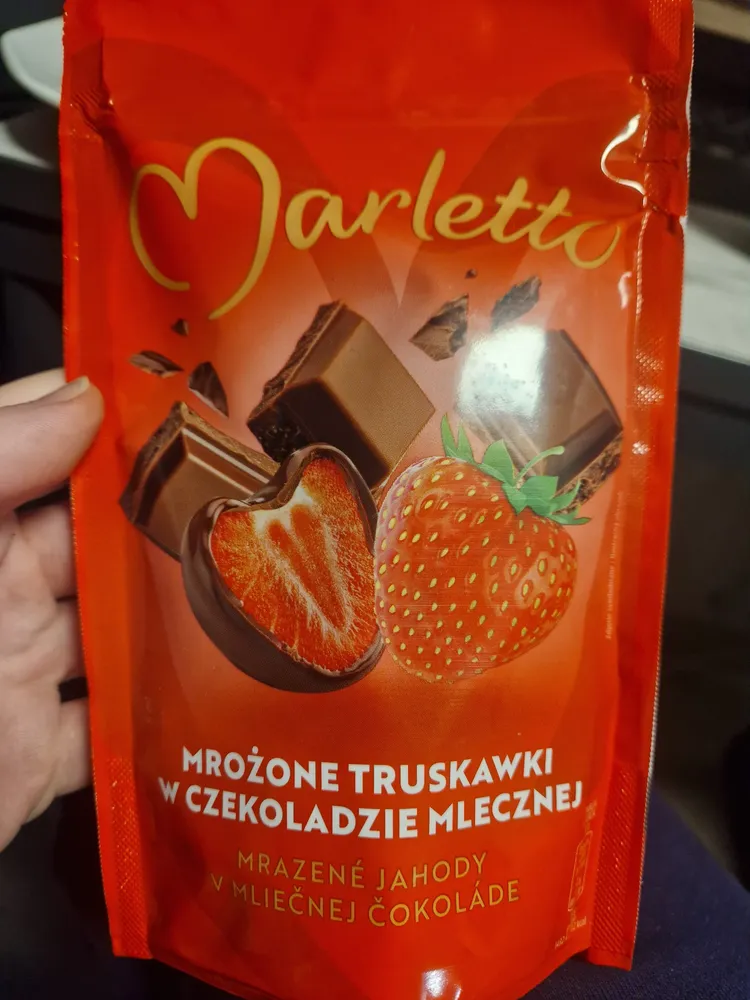 Mrożone truskawki w czekoladzie mlecznej