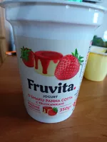 Jogurt o smaku panna cotta z truskawkami