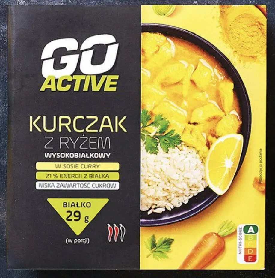 Kurczak w Sosie Curry z Ryżem i Warzywami