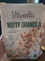 Nutty granola