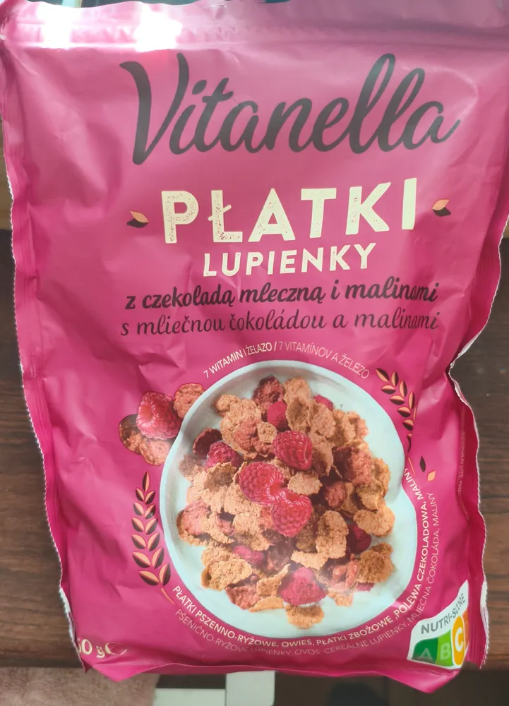 Płatki Lupienky z czekoladą mleczną i malinami