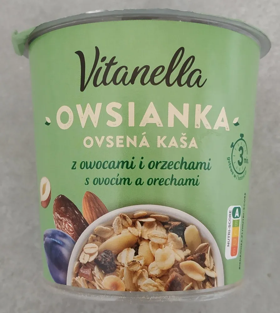 Owsianka z owocami i orzechami