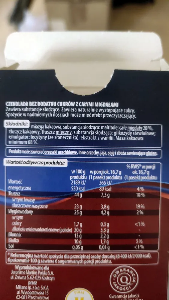 Czekolada bez dodatku cukrów z całymi migdałami