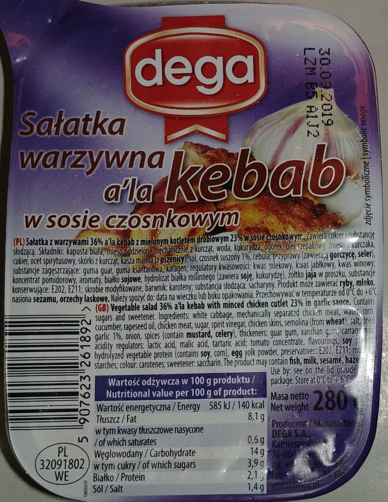 Sałatka warzywna à la kebab w sosie czosnkowym