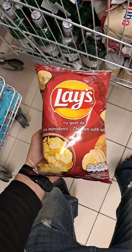 Lay's Pui cu mirodenii (Chicken with spices)
