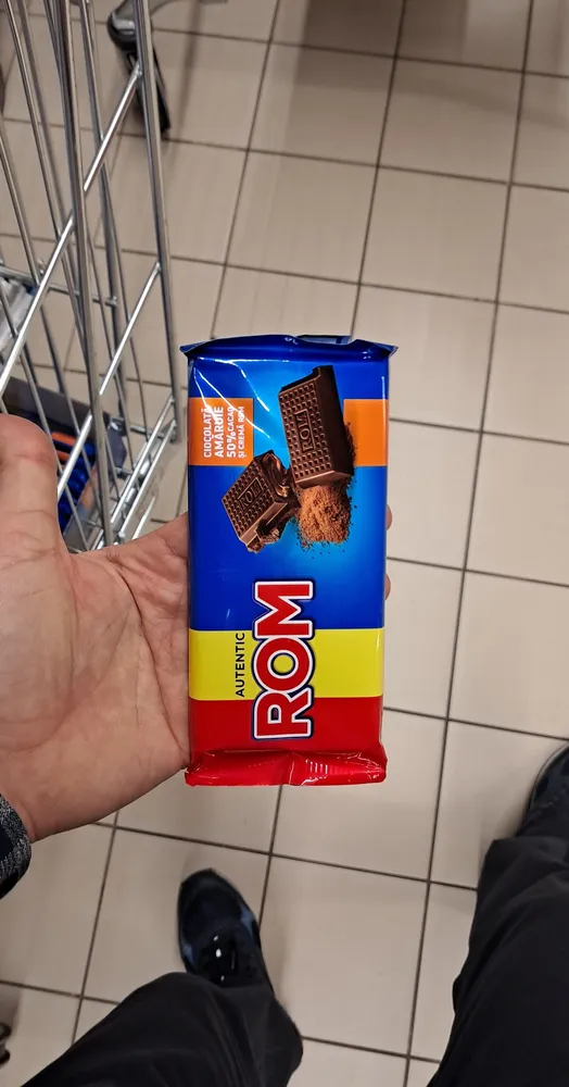 Cioccolato farcito con crema Rom