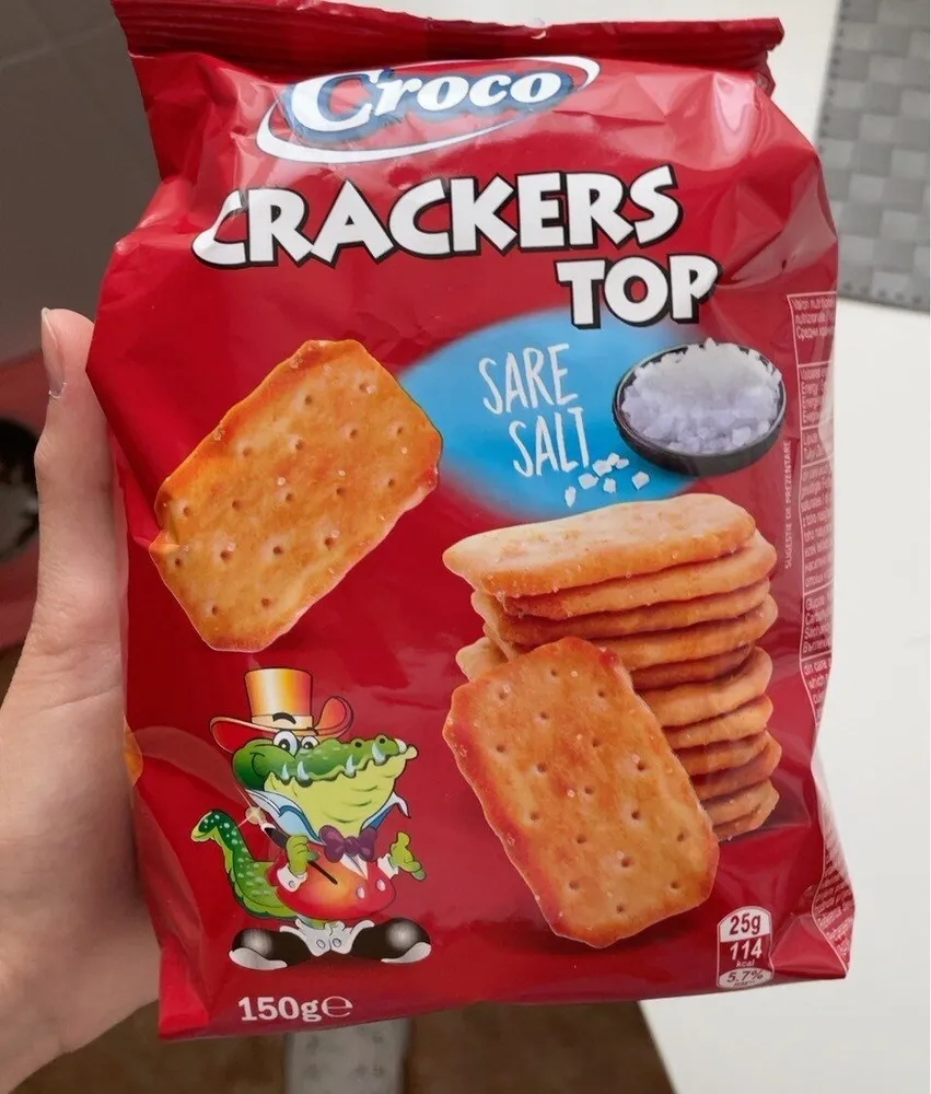Crackers top