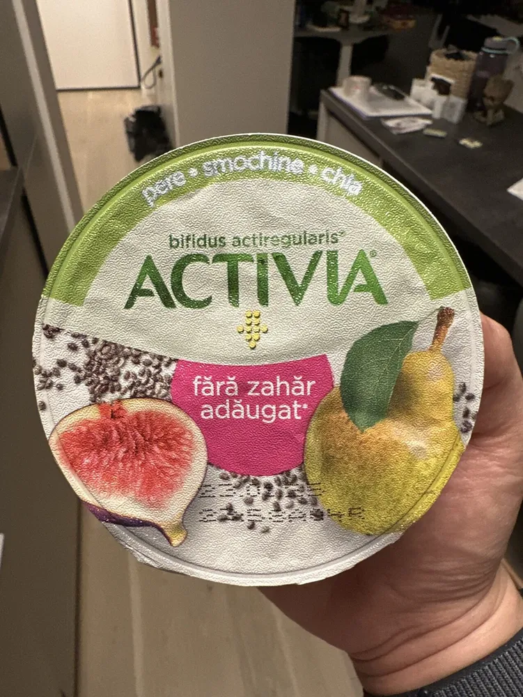 Iaurt cu pere, smochine, chia
