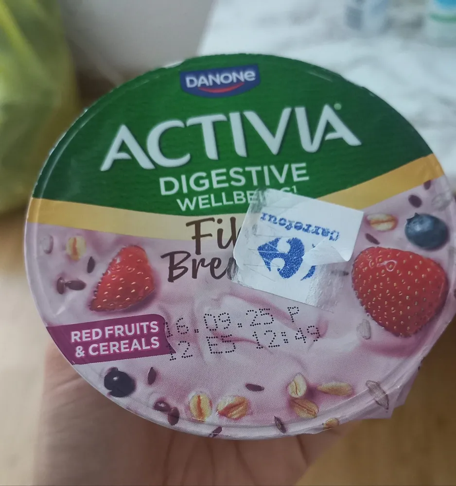 Iaurt Fiber Breakfast w/ Red Fruits & Cereal