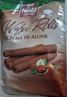 Wafer rolls with hazelnut cream