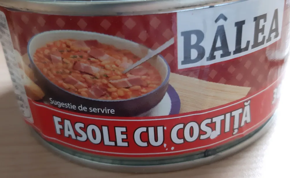 Fasole cu costiță