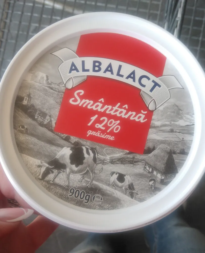 Smântână 12% grăsime