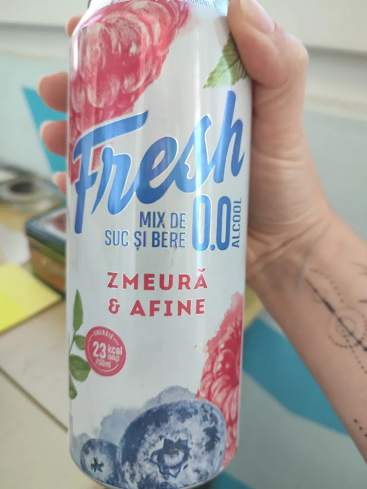 Mix De Suc Și Bere 0% Alcohol Zmeură Și Afine
