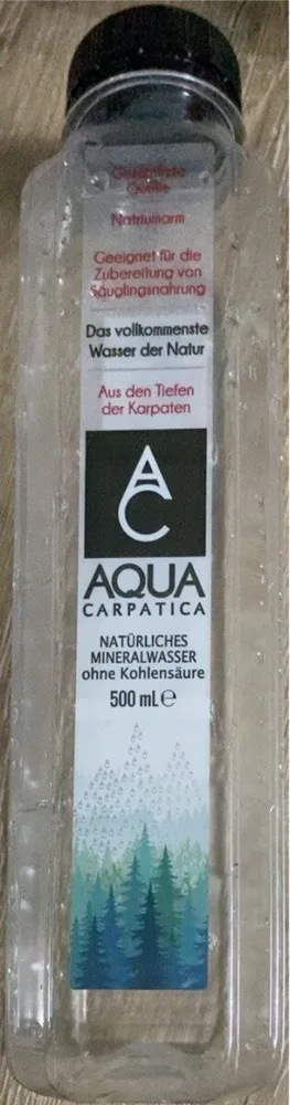Natürliches Mineralwasser