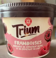 Framboises enrobées de chocolat blanc et de chocolat au lait