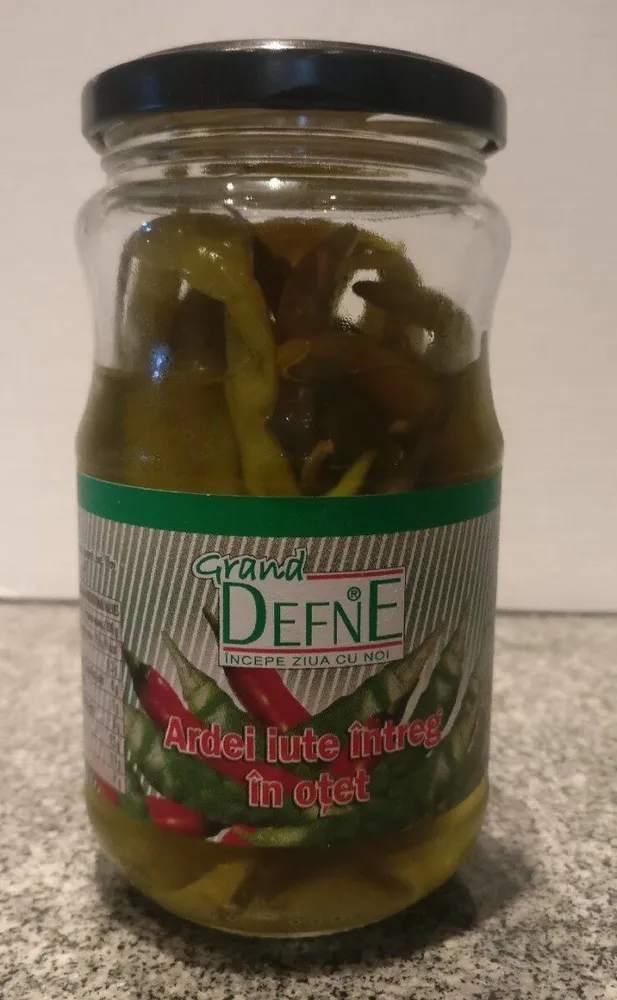 Hot pepper in vinegar