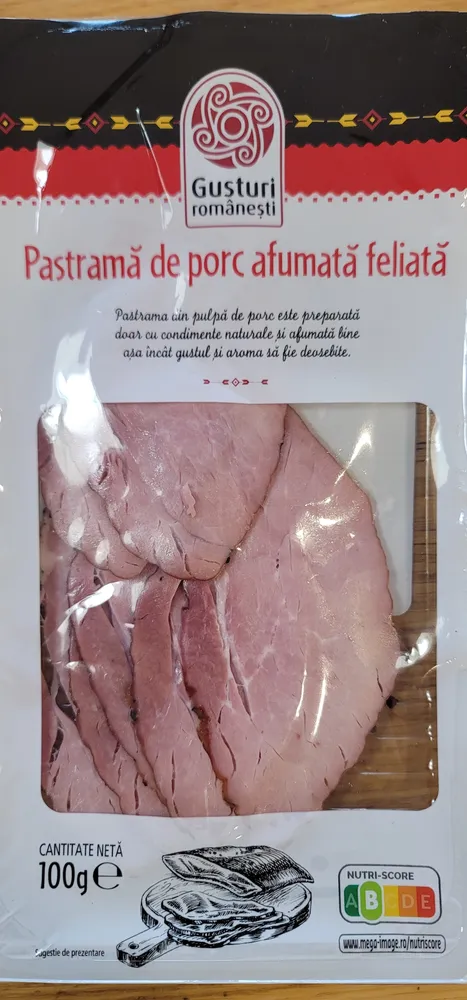 Pastramă de porc afumată feliată