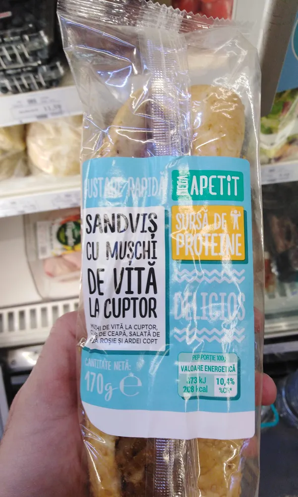 Sandvis cu muschi de vita la cuptor