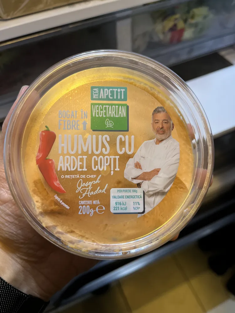 Humus cu ardei copti