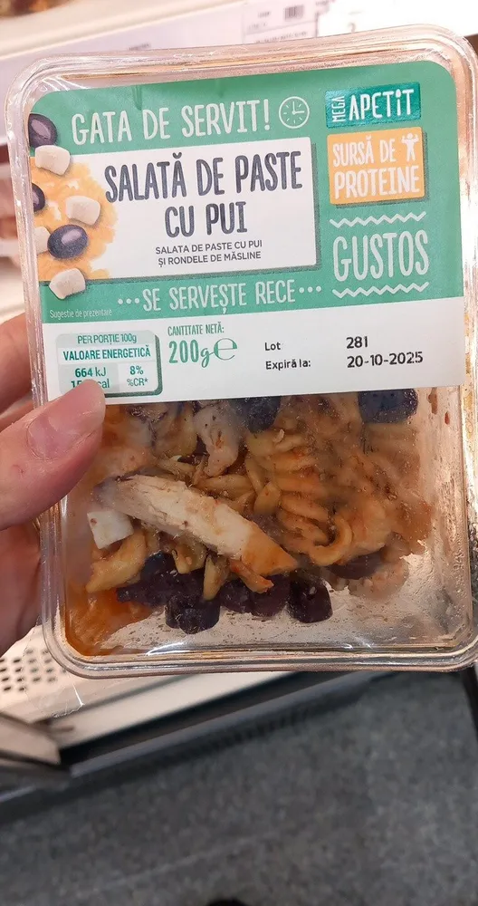 Salata De Paste Cu Pui