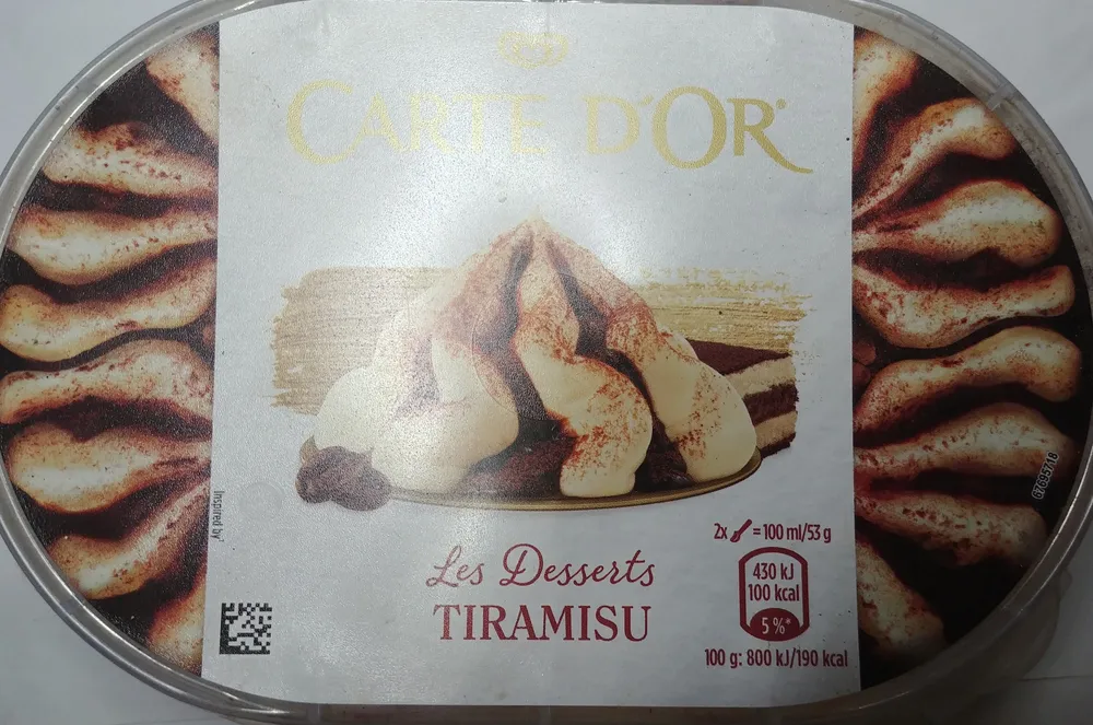 Lody o smaku tiramisu z sosem kawowym